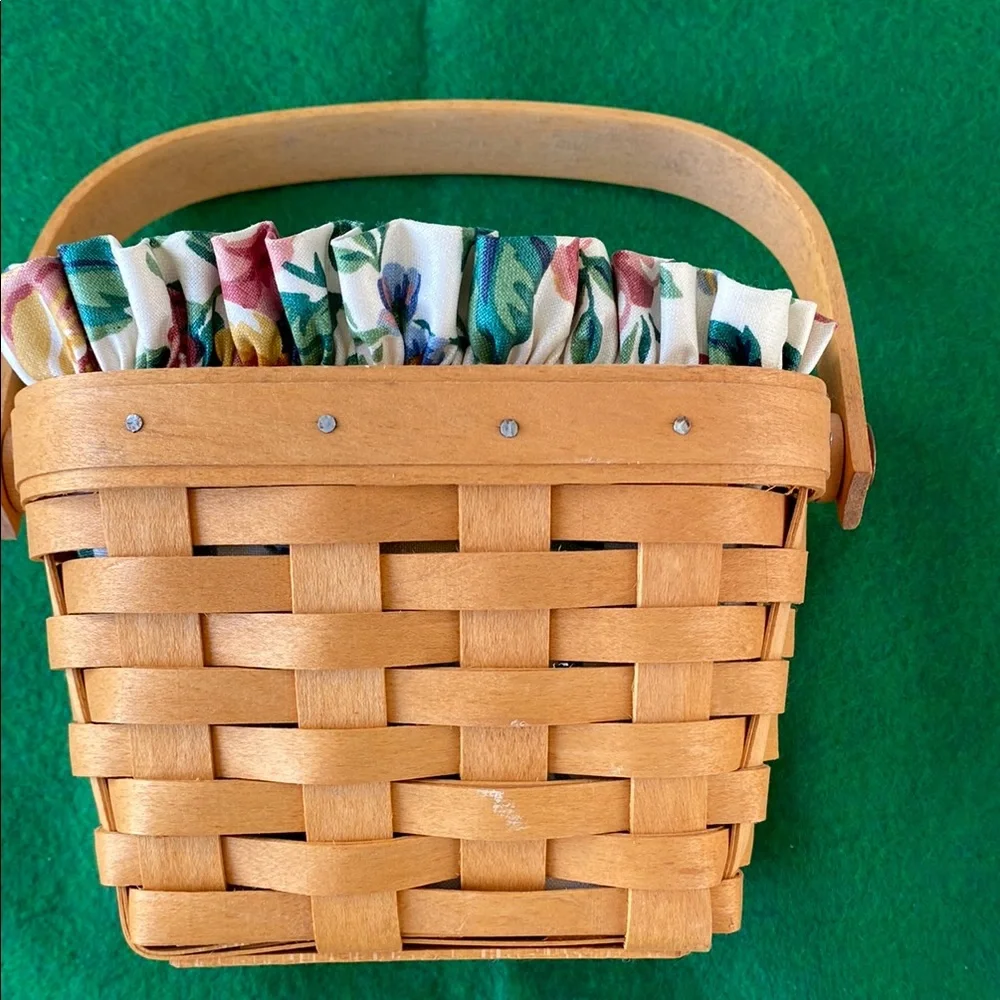 Longaberger Basket 1997 - Handwoven Basket Vintage 1997